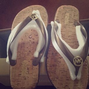 Michael Kors Bronze Flip flops